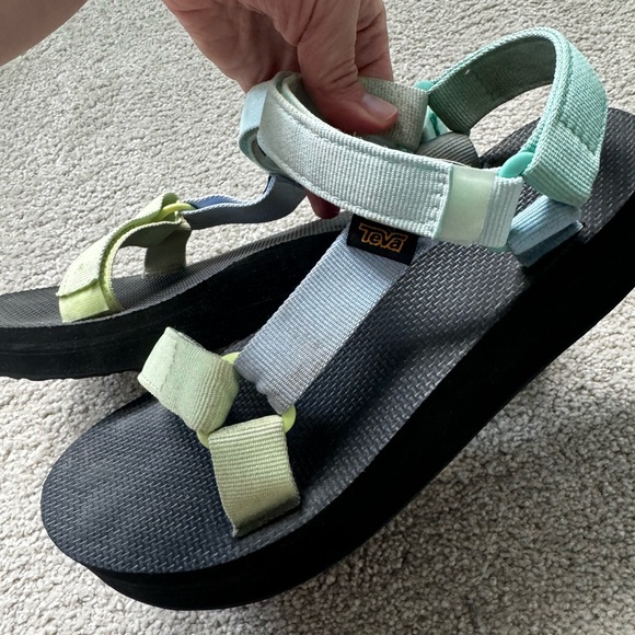 Teva Midform Universal Women’s size 8 - Picture 4 of 6